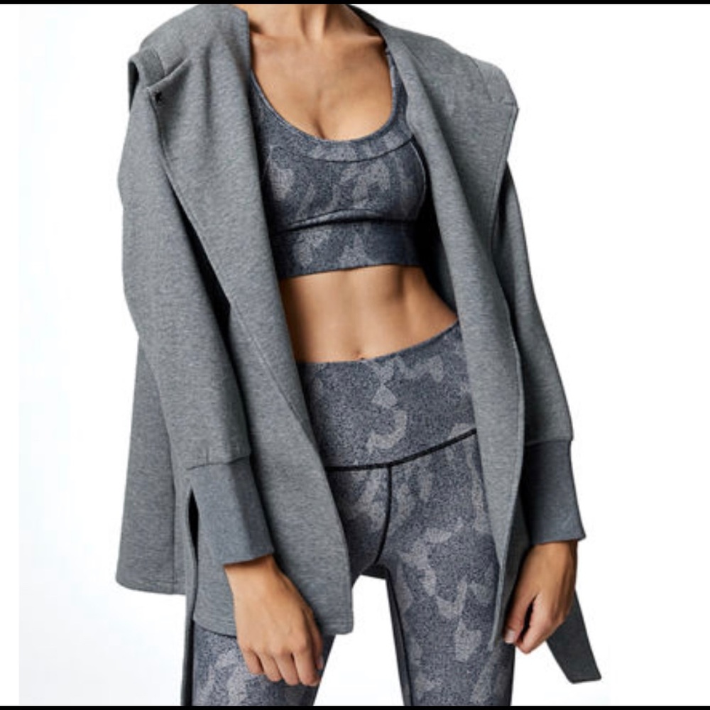 Varley Cove Wrap Hooded Jacket (XS)